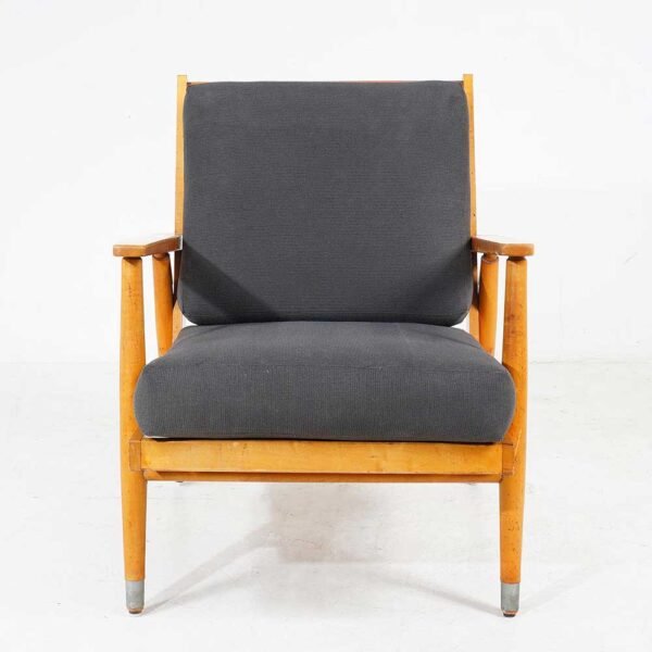 On Armchair Oscar Niemeyer